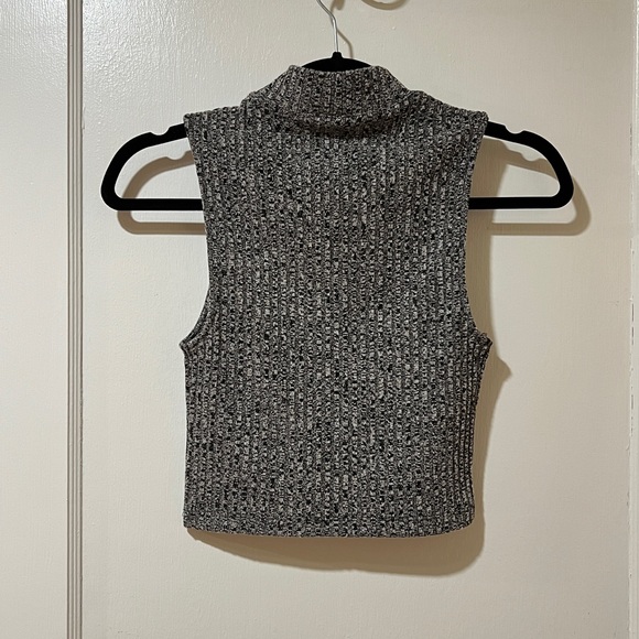 Express One Eleven Ribbed Tank Top - Picture 3 of 3